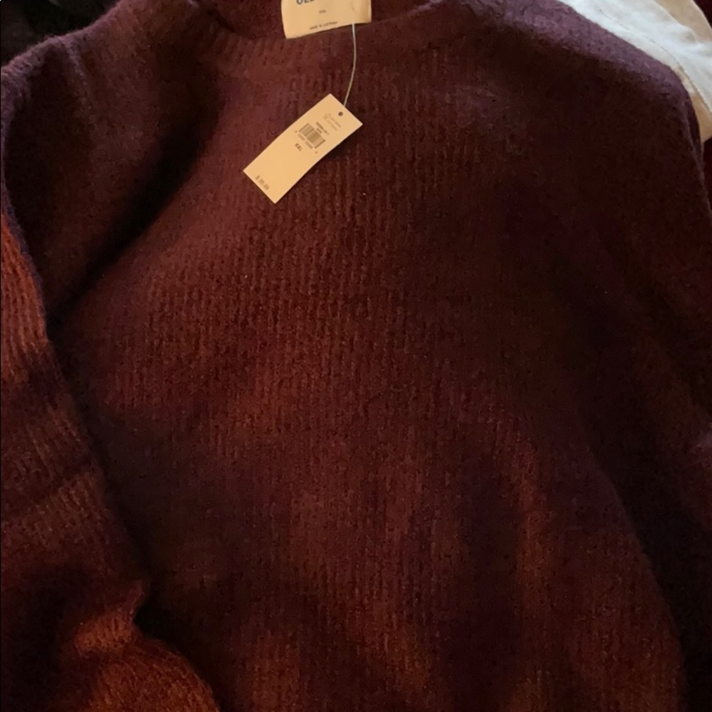 Maroon sweat - Picture 1 of 1
